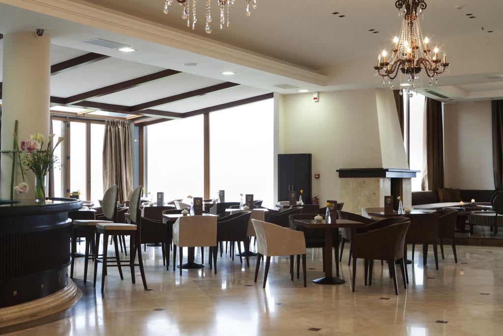 Hotel Veltsi ฟลอรินา ภายนอก รูปภาพ