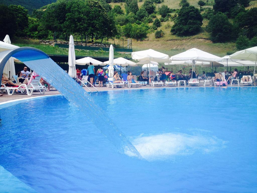 Hotel Veltsi ฟลอรินา ภายนอก รูปภาพ